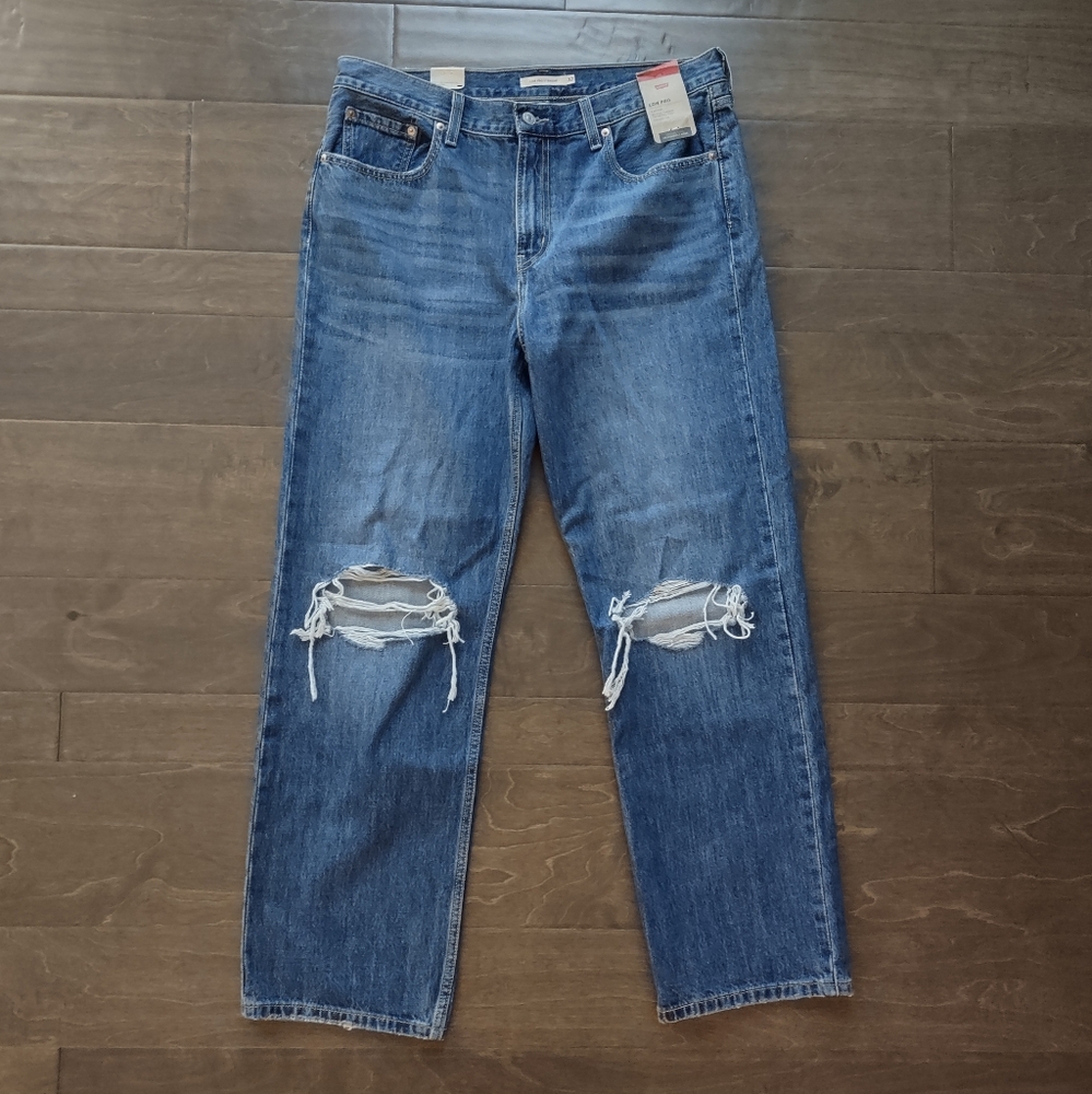 Levi's Low Pro Straight Jeans Distressed Knees NWT